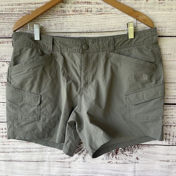 The North Face Womens Size 14 Horizon Eva Cargo Shorts NWOT - Picture 1 of 11
